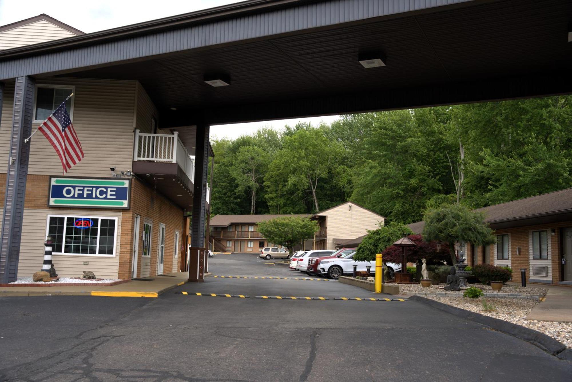 Carrier Motor Lodge Newington Dış mekan fotoğraf
